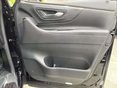 صورة 47 لـ 2023 Toyota ALPHARD