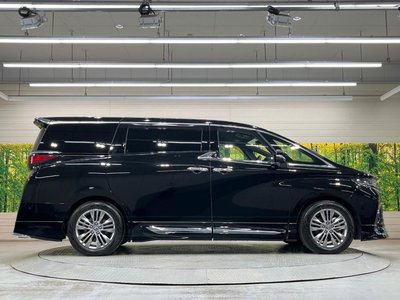 صورة 60 لـ 2023 Toyota ALPHARD