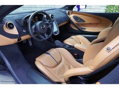 2019 Mclaren 570GT — фото 10