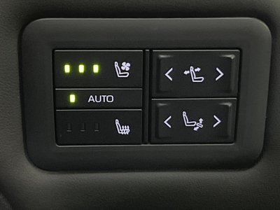 صورة 32 لـ 2025 Toyota ALPHARD
