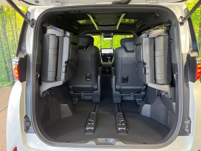 صورة 11 لـ 2025 Toyota ALPHARD