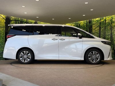 صورة 23 لـ 2025 Toyota ALPHARD
