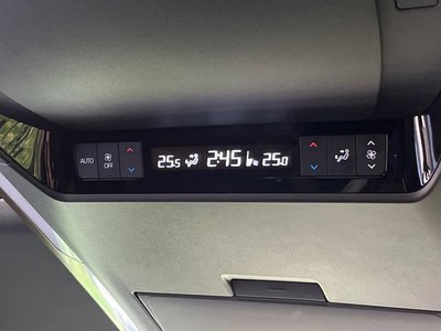 صورة 31 لـ 2025 Toyota ALPHARD