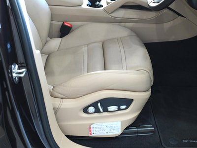 2021 Porsche CAYENNE 照片 43