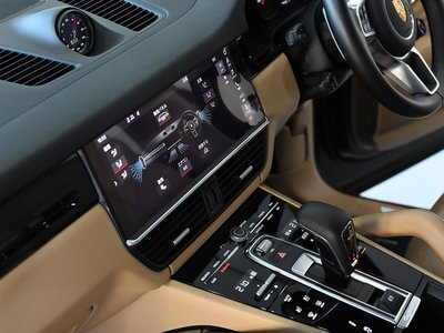 2021 Porsche CAYENNE 照片 13