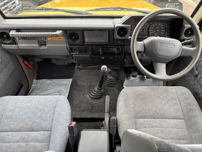 2001 Toyota LAND CRUISER 70 thumbnail 17