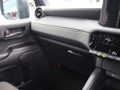 صورة 40 لـ 2025 Toyota LAND CRUISER 250