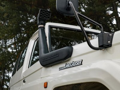 صورة 14 لـ 1996 Toyota LAND CRUISER 70