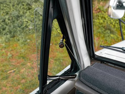 صورة 16 لـ 1996 Toyota LAND CRUISER 70