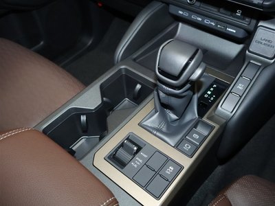 صورة 48 لـ 2024 Toyota LAND CRUISER 250