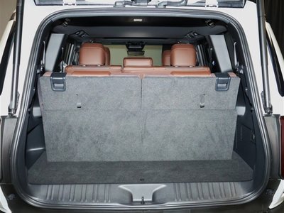 صورة 42 لـ 2024 Toyota LAND CRUISER 250