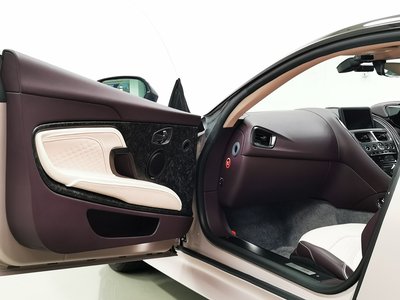 2022 Aston Martin DBS SUPERLEGGERA — миниатюра 43