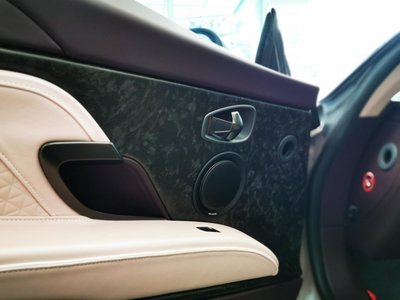 2022 Aston Martin DBS SUPERLEGGERA — миниатюра 47