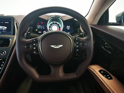 2022 Aston Martin DBS SUPERLEGGERA 照片 14