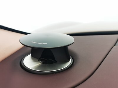 2022 Aston Martin DBS SUPERLEGGERA — миниатюра 28