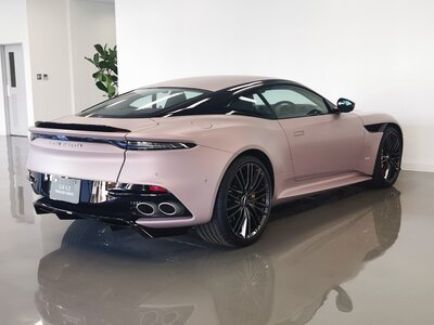 2022 Aston Martin DBS SUPERLEGGERA — миниатюра 39