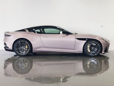 2022 Aston Martin DBS SUPERLEGGERA — миниатюра 40