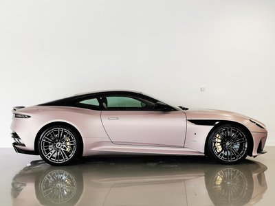 2022 Aston Martin DBS SUPERLEGGERA — миниатюра 67