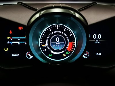 2022 Aston Martin DBS SUPERLEGGERA 照片 16