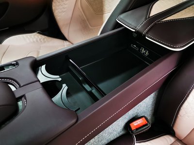 2022 Aston Martin DBS SUPERLEGGERA — миниатюра 35