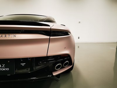 2022 Aston Martin DBS SUPERLEGGERA — миниатюра 71