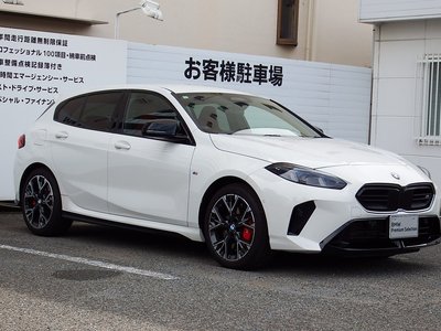 2025 BMW 1 SERIES 照片 9