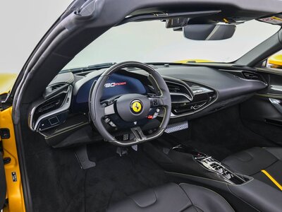 صورة 6 لـ 2023 Ferrari SF90 SPIDER