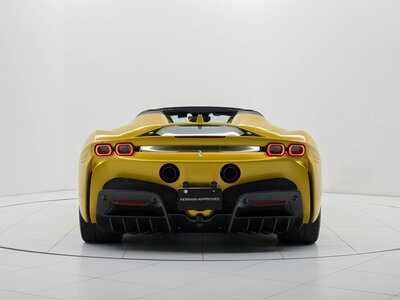 صورة 11 لـ 2023 Ferrari SF90 SPIDER