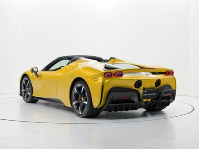 صورة 14 لـ 2023 Ferrari SF90 SPIDER