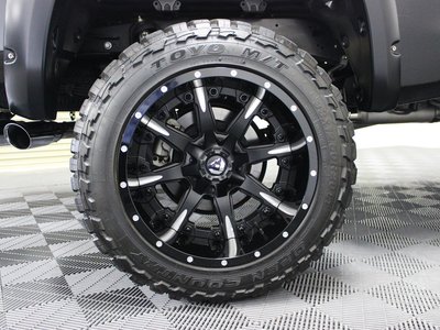 2012 Toyota TUNDRA thumbnail 24