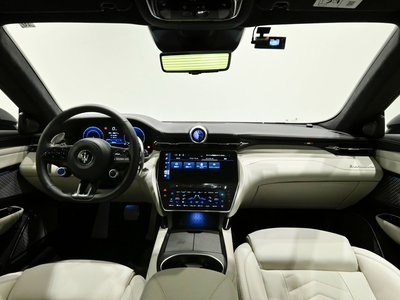 صورة 4 لـ 2023 Maserati GRANTURISMO