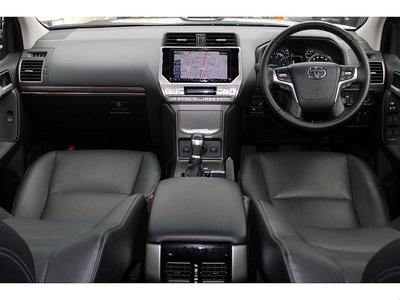 صورة 3 لـ 2023 Toyota LAND CRUISER PRADO