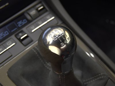2015 Porsche CAYMAN photo 15
