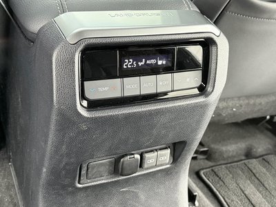 2024 Toyota LAND CRUISER 250 photo 38