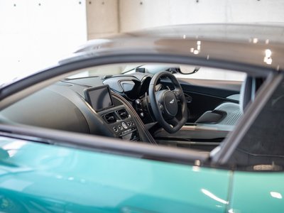 2024 Aston Martin DBS SUPERLEGGERA 照片 15