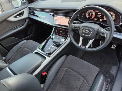 2019 AUDI Q8 — фото 7