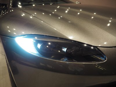 2019 Aston Martin VANTAGE photo 8