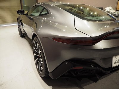 2019 Aston Martin VANTAGE photo 11