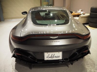 2019 Aston Martin VANTAGE photo 10