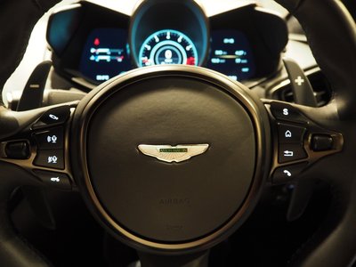 صورة 19 لـ 2019 Aston Martin VANTAGE
