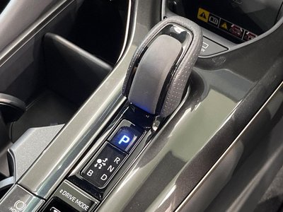 صورة 36 لـ 2025 Toyota CROWN SPORT