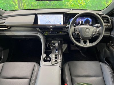 صورة 2 لـ 2025 Toyota CROWN SPORT