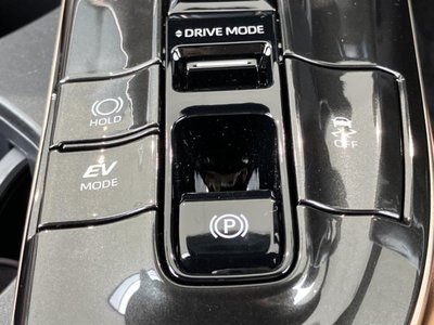 2025 Toyota CROWN SPORT thumbnail 33