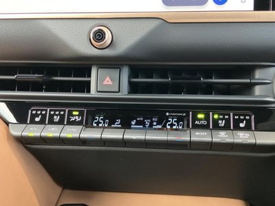 2025 Toyota CROWN SPORT thumbnail 34