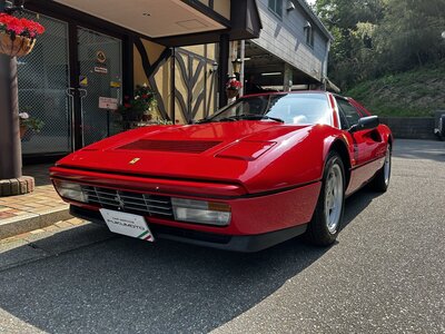 1988 Ferrari 328 GTS 照片 1