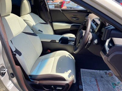 2019 Lexus ES thumbnail 35