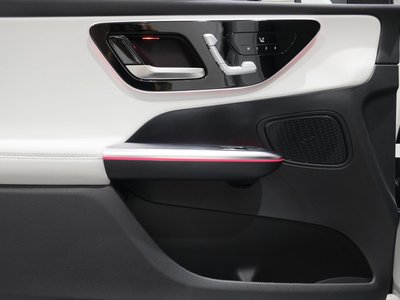 2026 Mercedes-BENZ GLC thumbnail 31