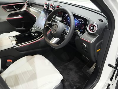 2026 Mercedes-BENZ GLC thumbnail 18