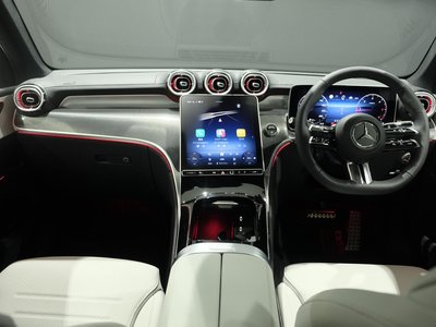 2026 Mercedes-BENZ GLC photo 6