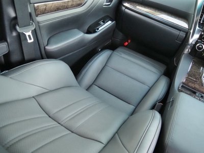 صورة 61 لـ 2020 Toyota ALPHARD